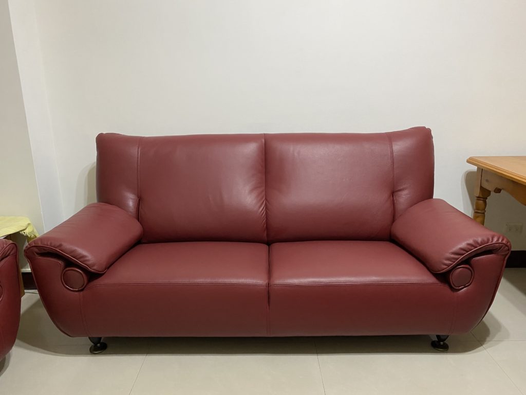 【客戶案例分享】太平2+3人沙發翻修換半牛皮