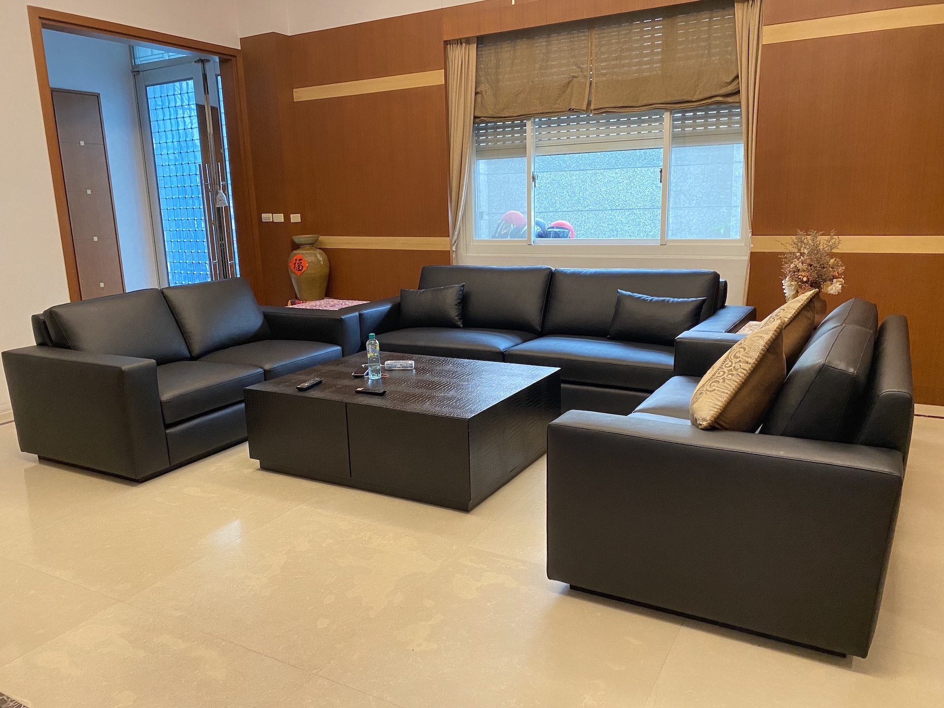 【客戶案例分享】台中東區2+2+3人座沙發翻修換皮