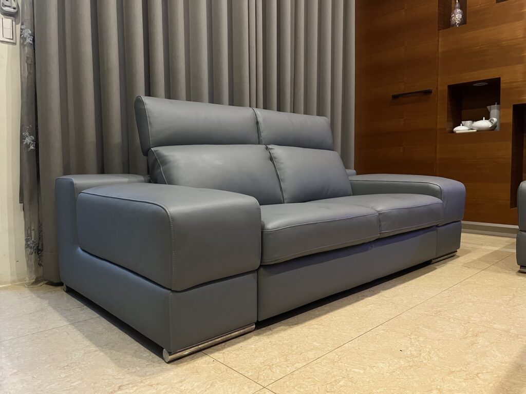 【世昌沙發｜台中沙發翻修】台中太平五金沙發翻修更換半牛皮