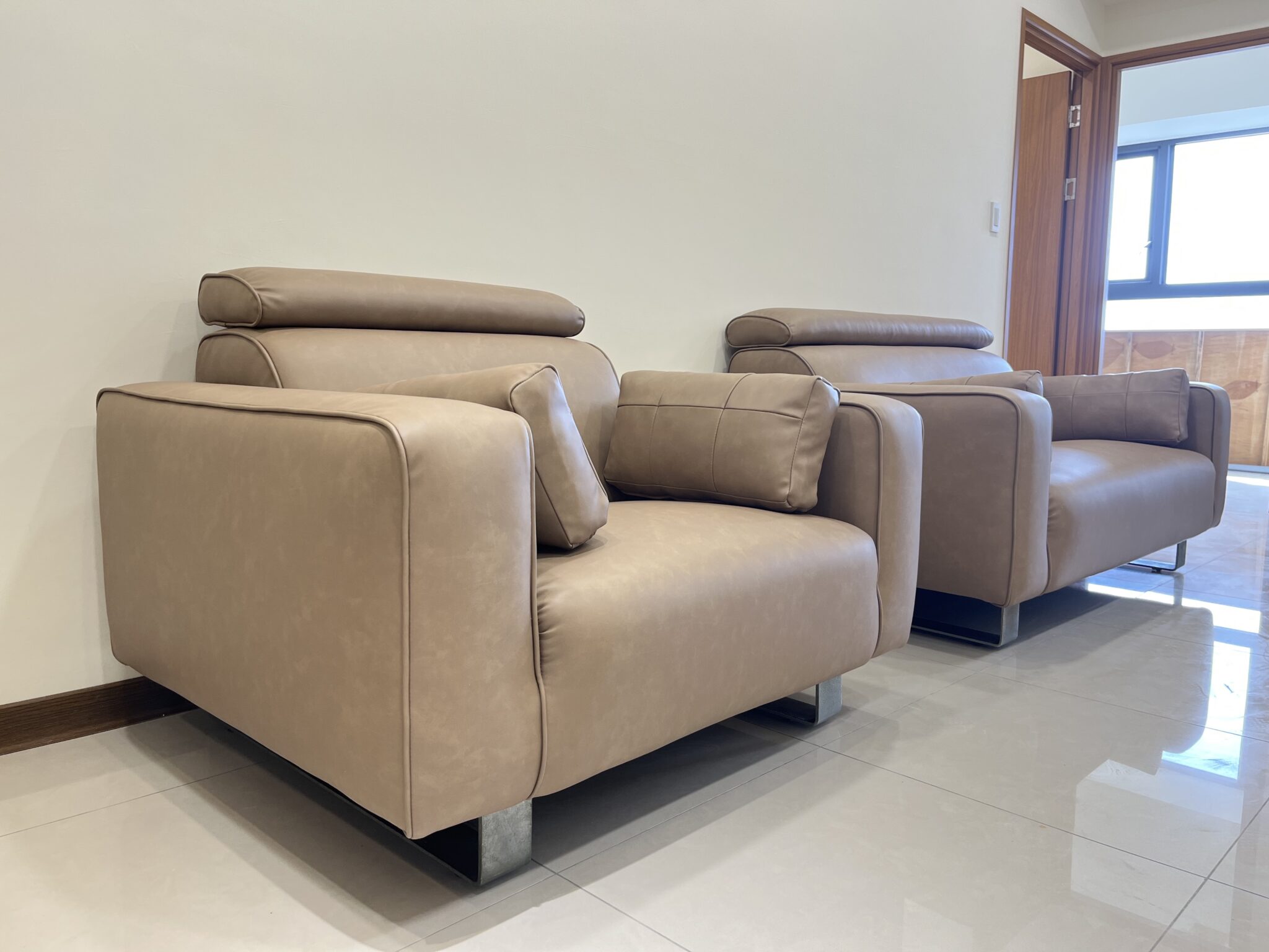 【世昌沙發｜台中沙發翻修】台中梧棲1+2人沙發翻修合成皮