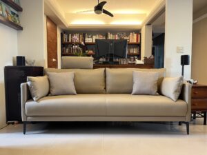 【世昌沙發｜台中沙發訂製】台中西區薄扶手半牛皮沙發推薦