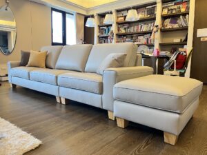 【世昌沙發|台中沙發翻修】低背沙發及活動腳凳翻修更換NAPPA半牛皮