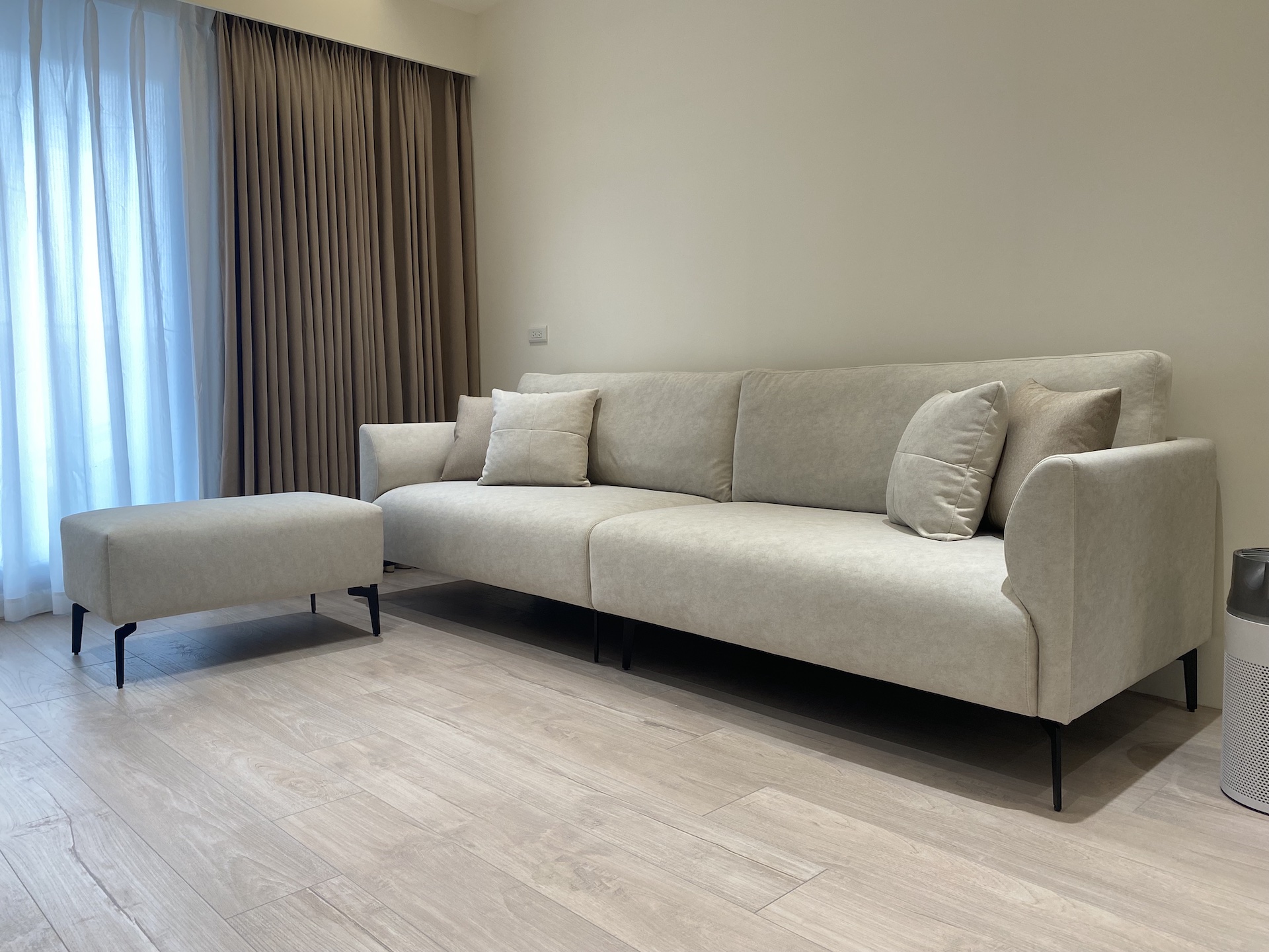 【台中訂製沙發】彰化市低背貓抓布沙發及活動腳凳訂製